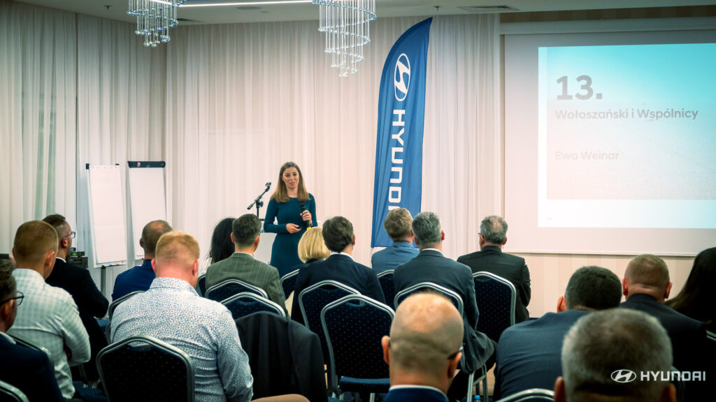Ewa Weinar from Woloszanski & Partners is training dealers of Hyundai Motor Poland