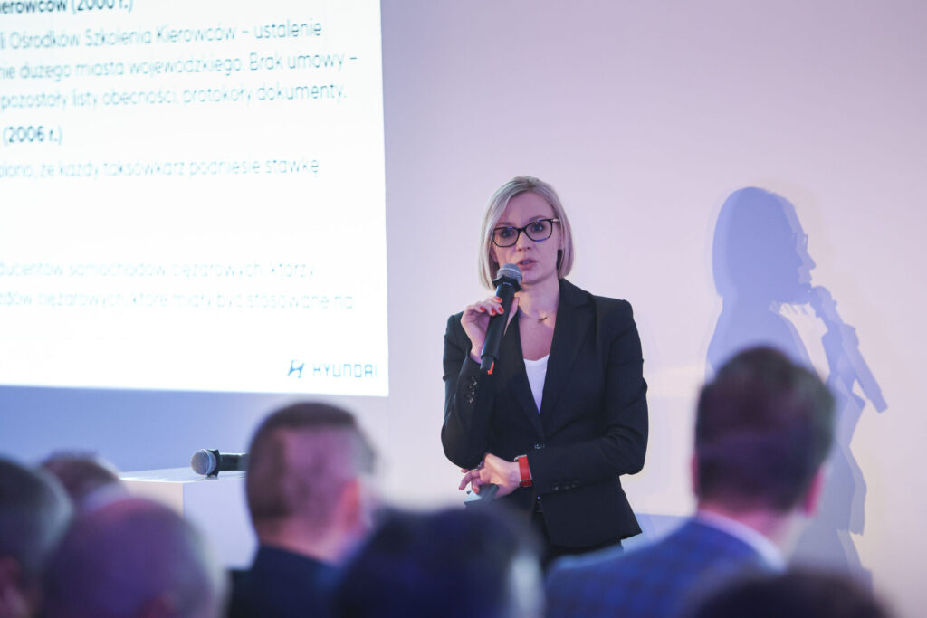 Kinga Miller from Woloszanski & Partners is training dealers of Hyundai Motor Poland